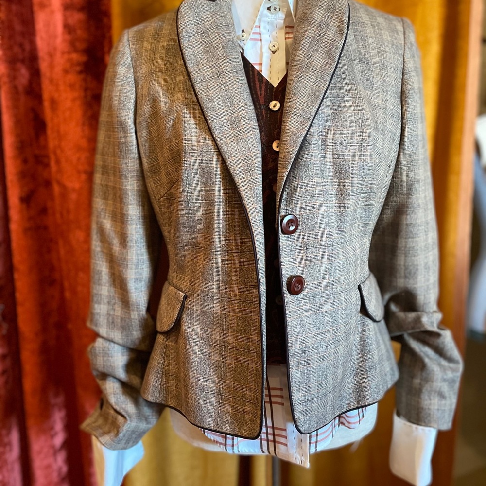 ABS wool short blazer size 8